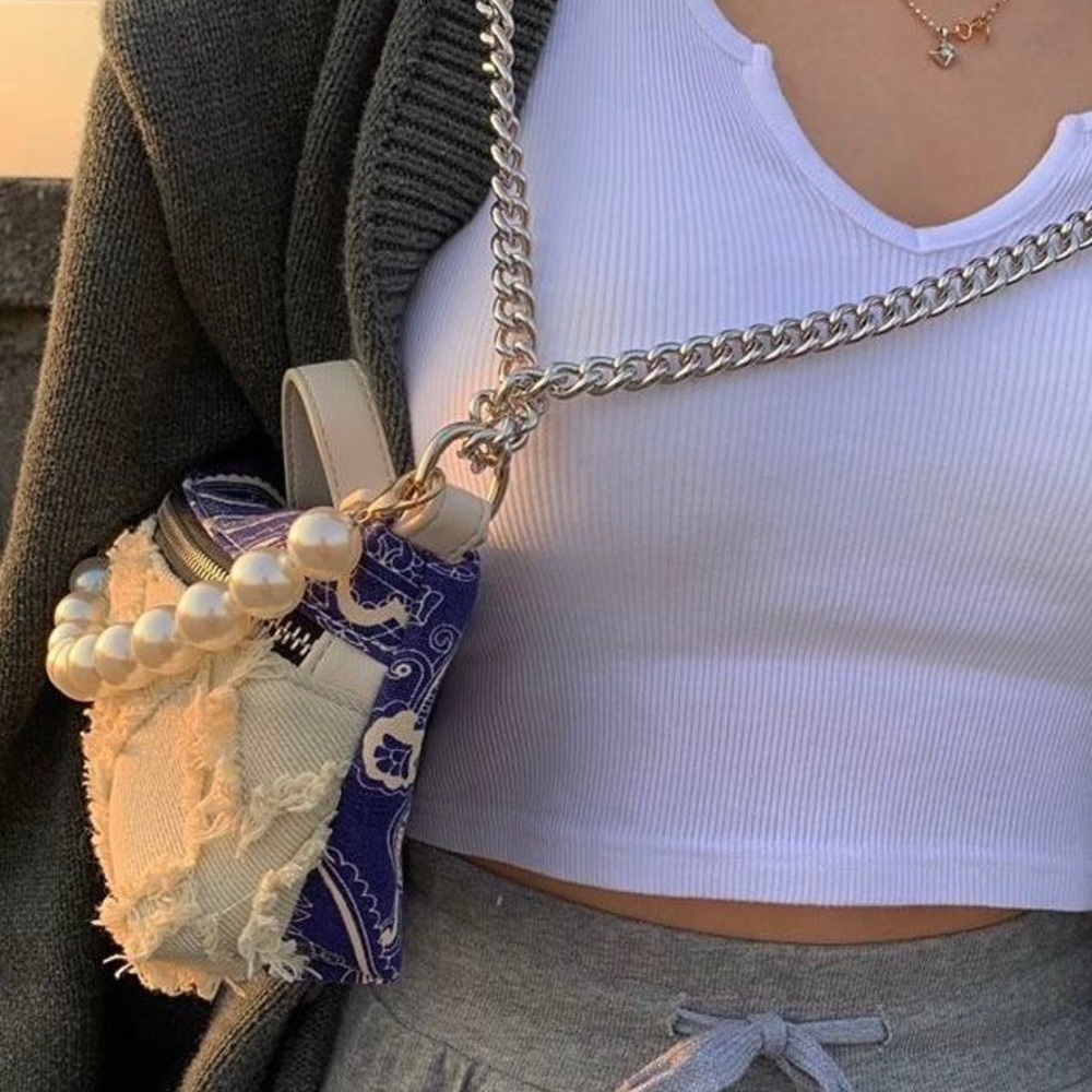 A little hand bag so cute